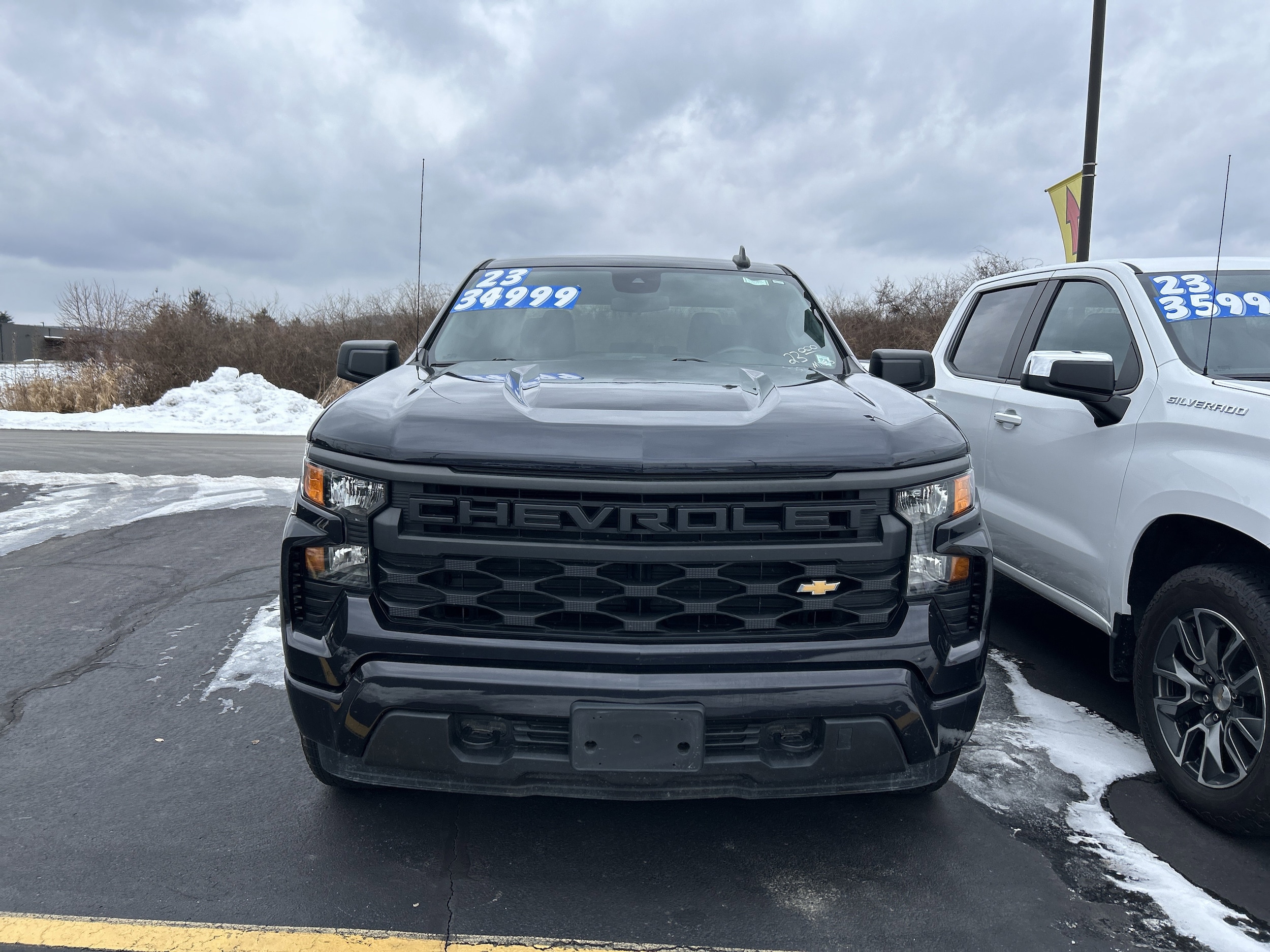 2023 Chevrolet Silverado 1500 Custom's photo