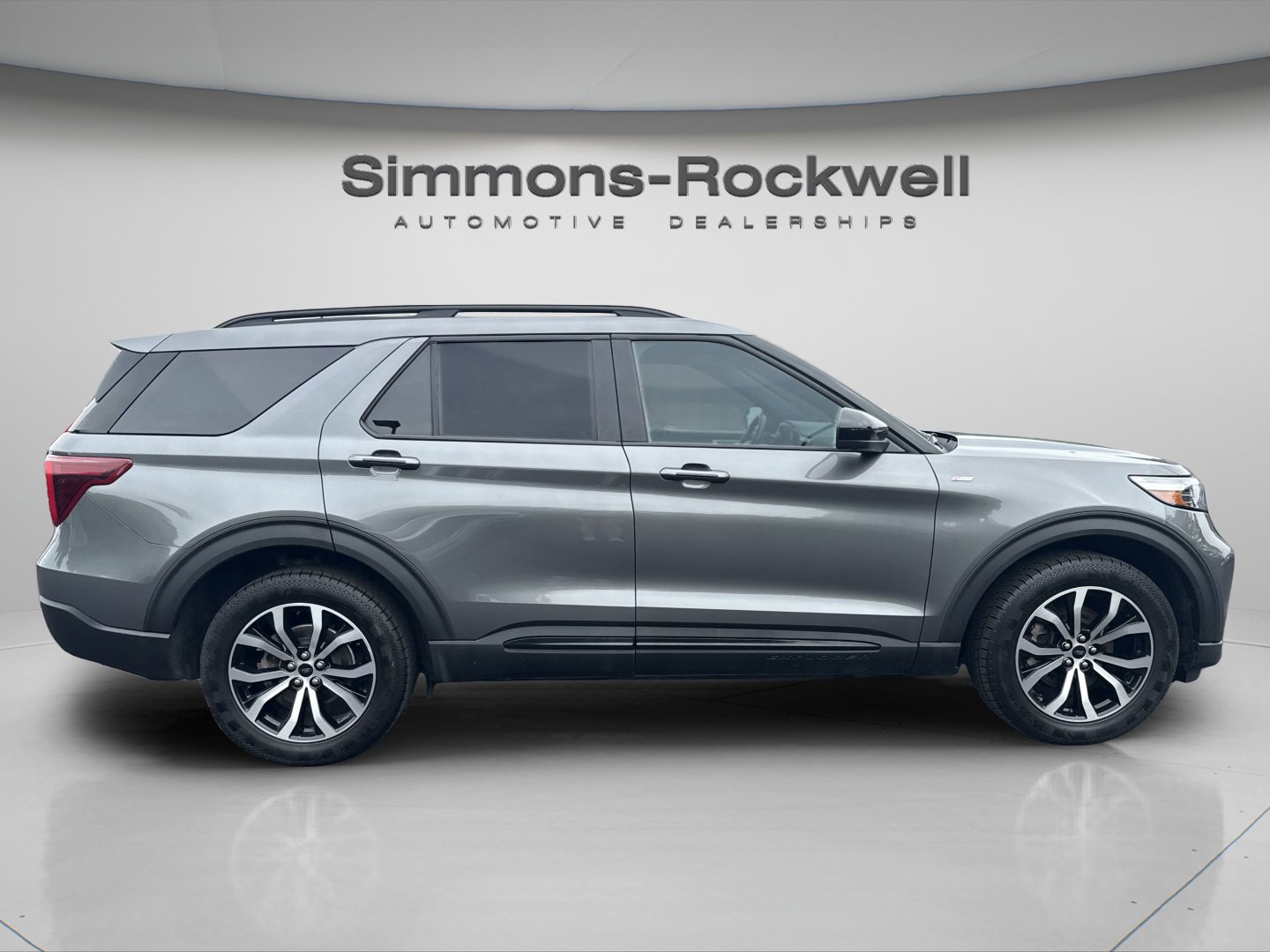 2023 Ford Explorer ST-Line photo 3