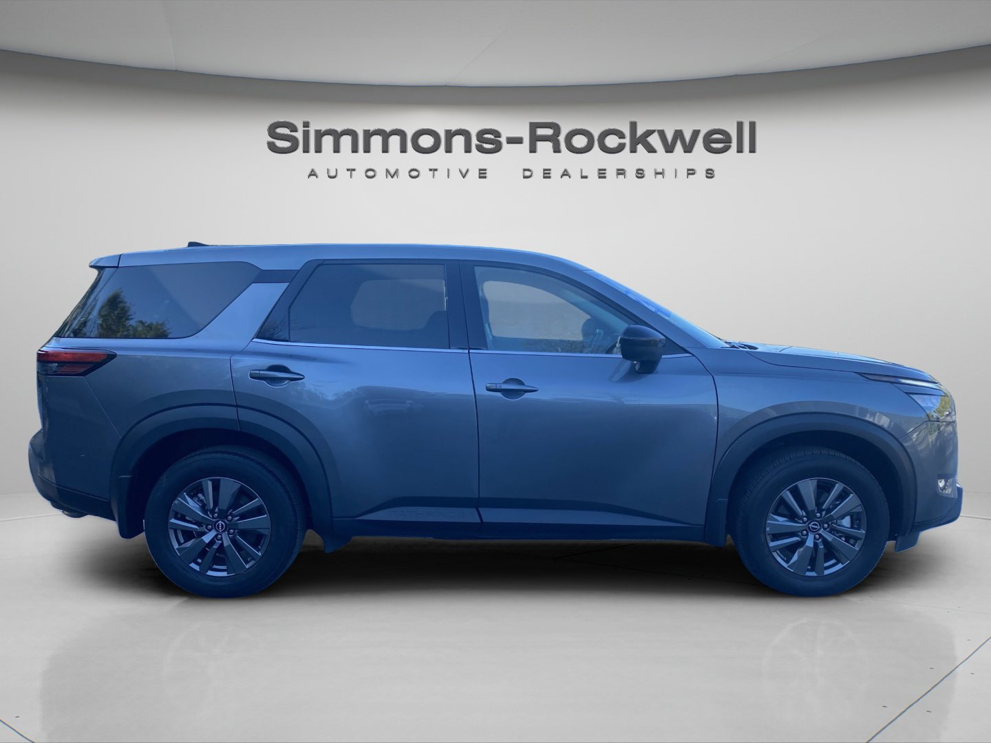 2024 Nissan Pathfinder S photo 4