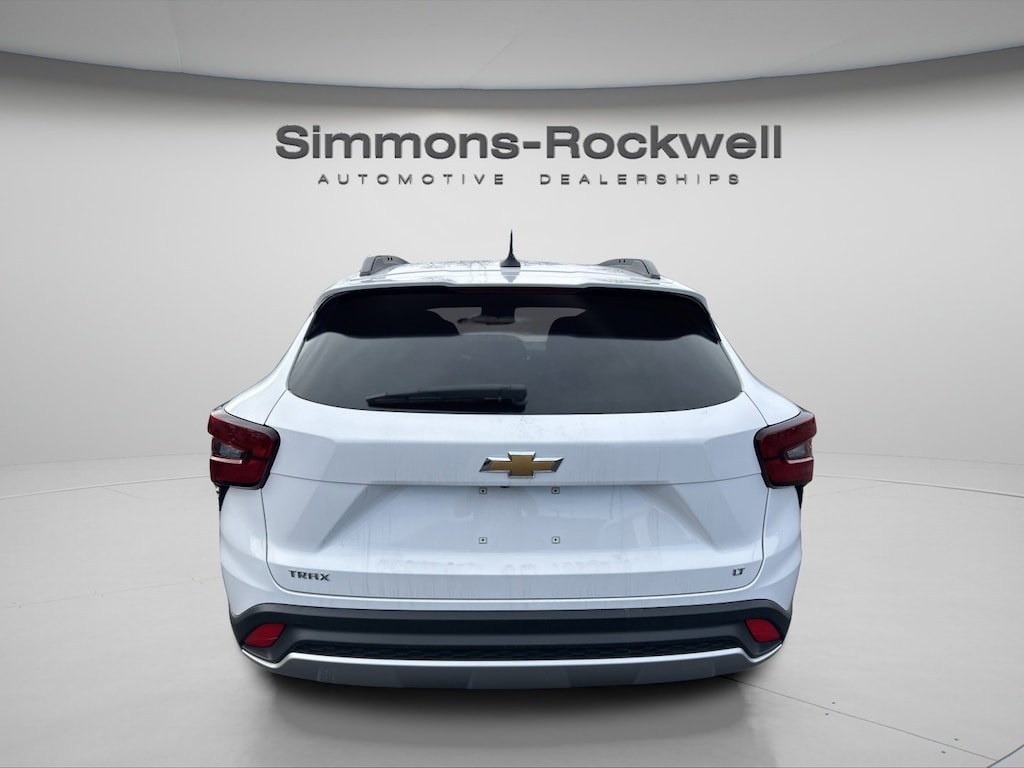 Used 2025 Chevrolet Trax LT SUV