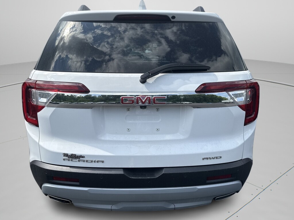 Used 2022 GMC Acadia SLE SUV