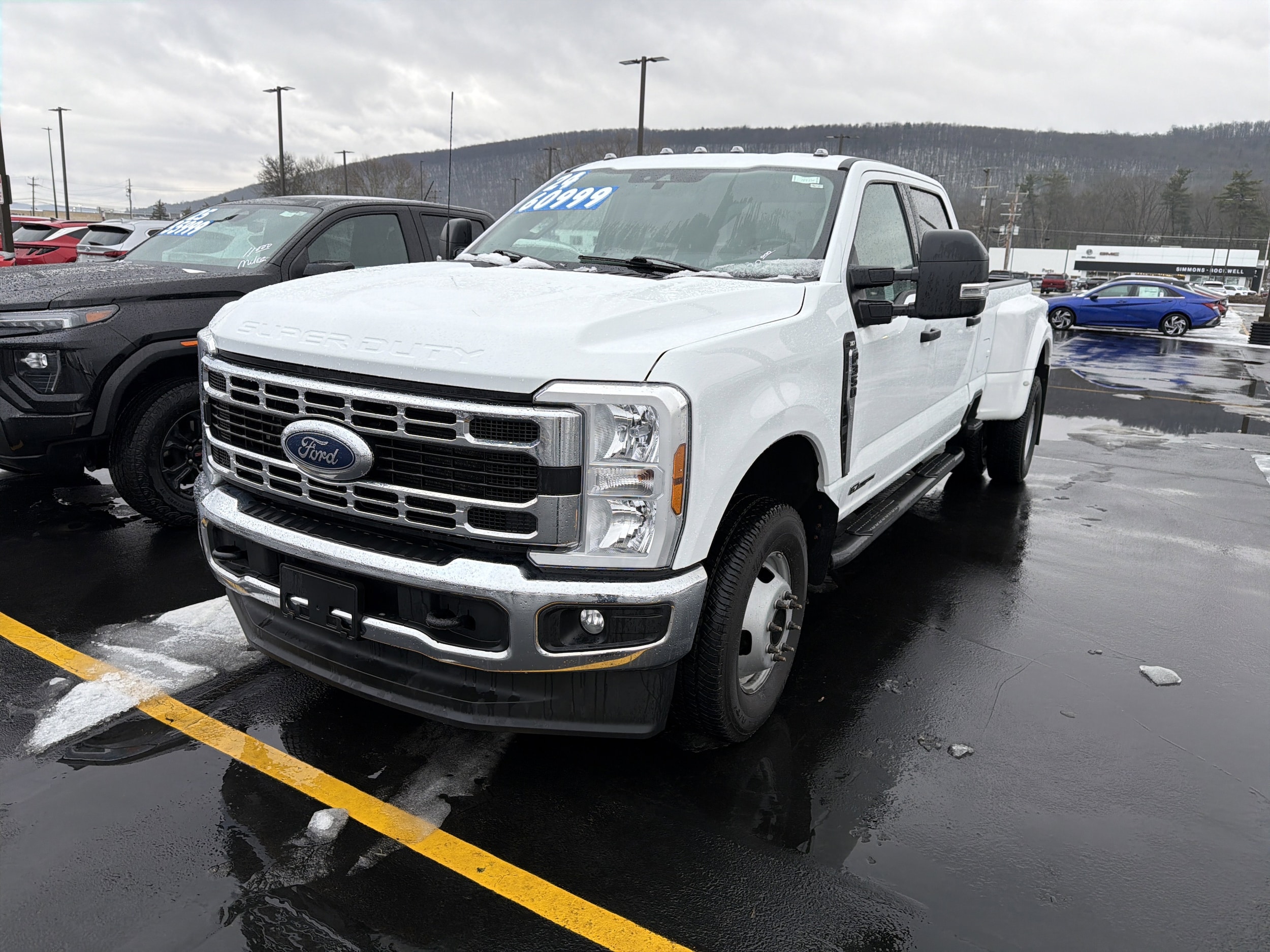 2024 Ford F-350 Super Duty's photo