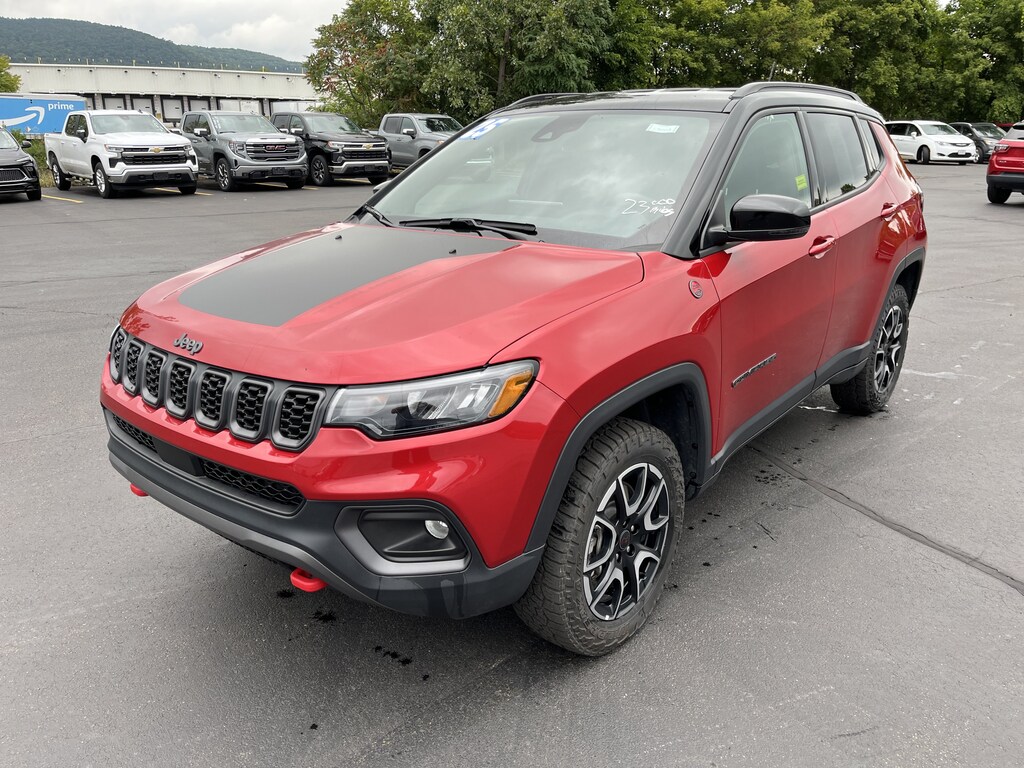 Used 2025 Jeep Compass Trailhawk SUV