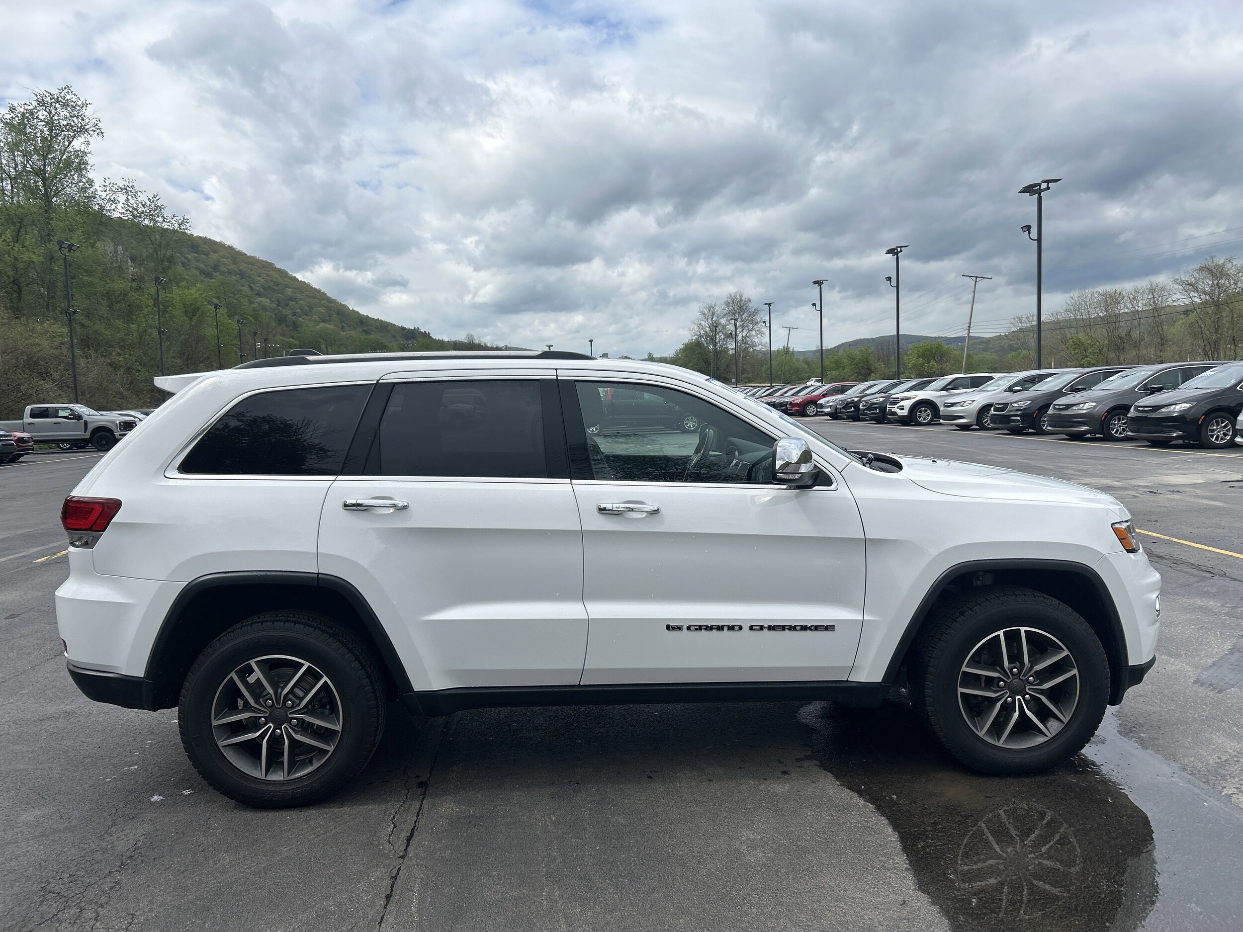 2022 Jeep Grand Cherokee Limited photo 4