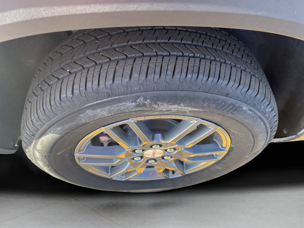 Used 2025 GMC Acadia AWD Elevation SUV