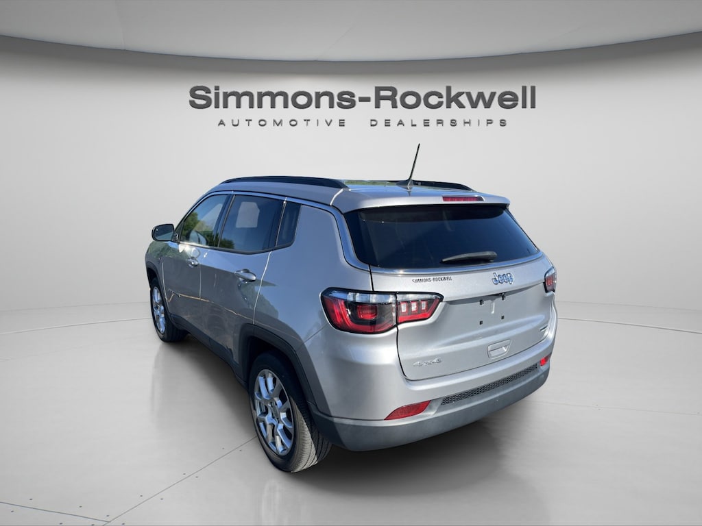 Used 2022 Jeep Compass Latitude Lux SUV