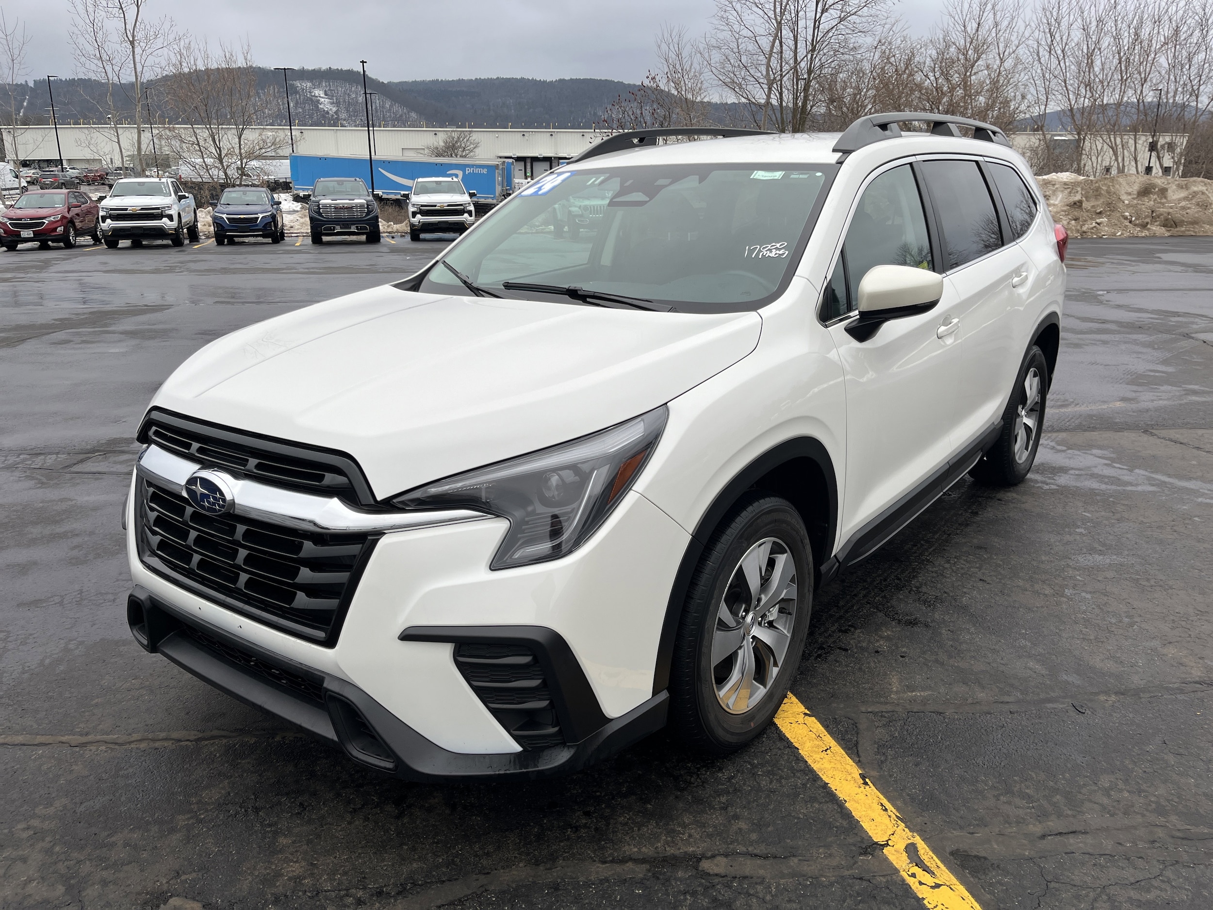 2024 Subaru Ascent Premium's photo