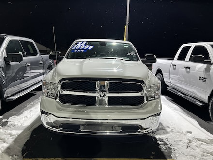 2023 Ram 1500 Classic SLT Truck Crew Cab