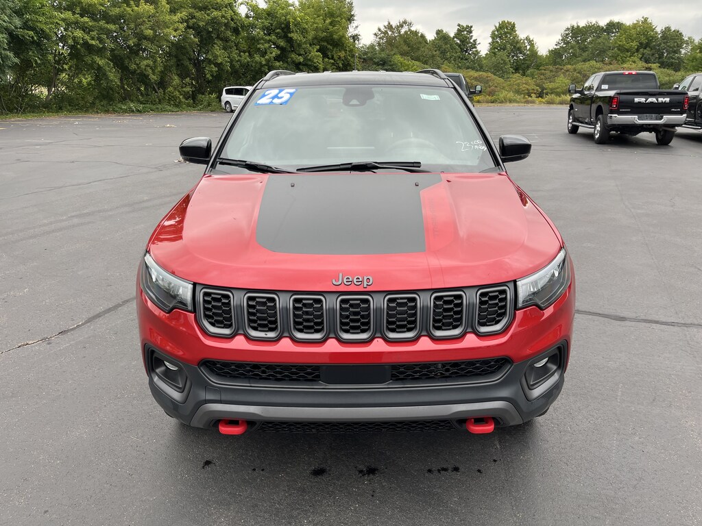 Used 2025 Jeep Compass Trailhawk SUV