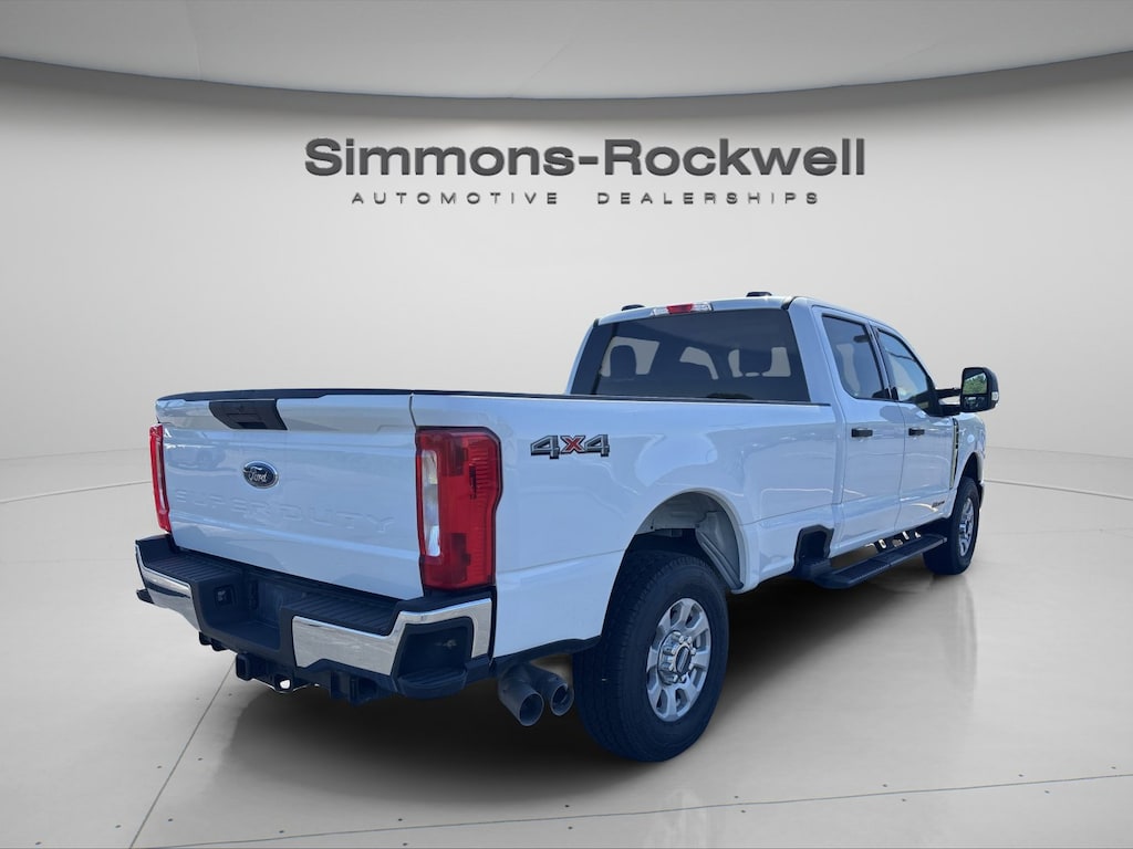 Used 2024 Ford F-250 XLT Truck Crew Cab