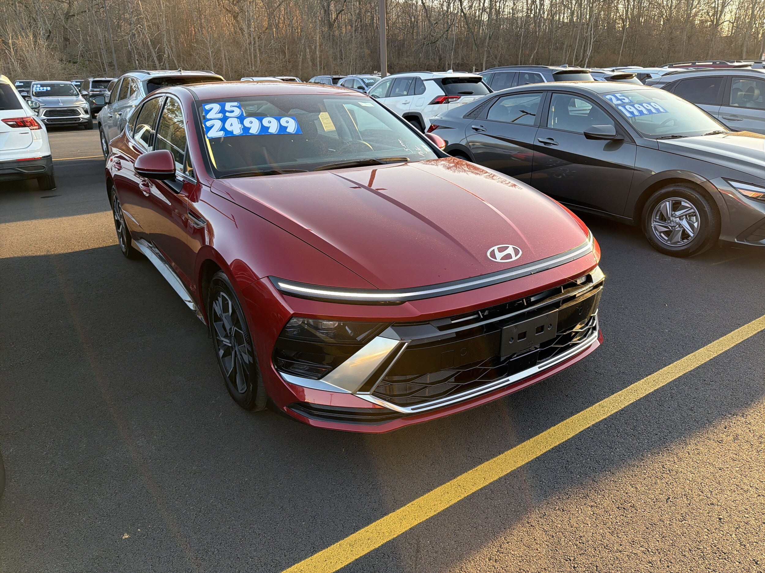 2025 Hyundai Sonata SEL photo 2