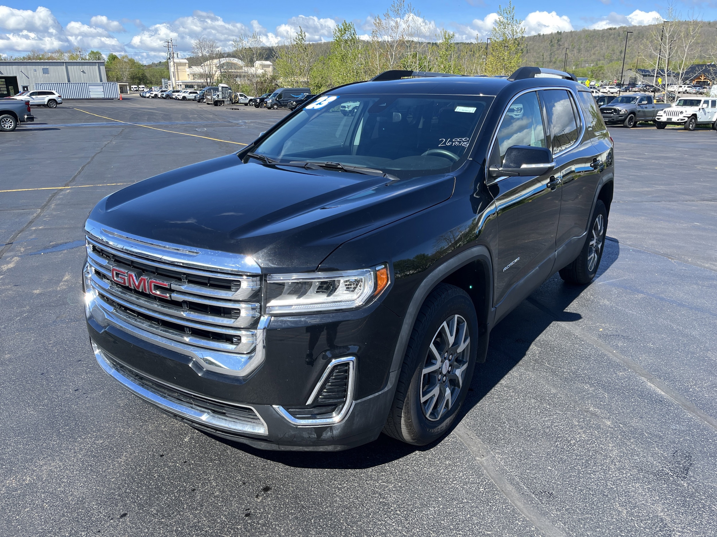 2023 GMC Acadia SLE AWD's photo