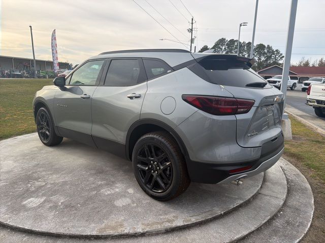 2025 Chevrolet Blazer 2LT photo 3