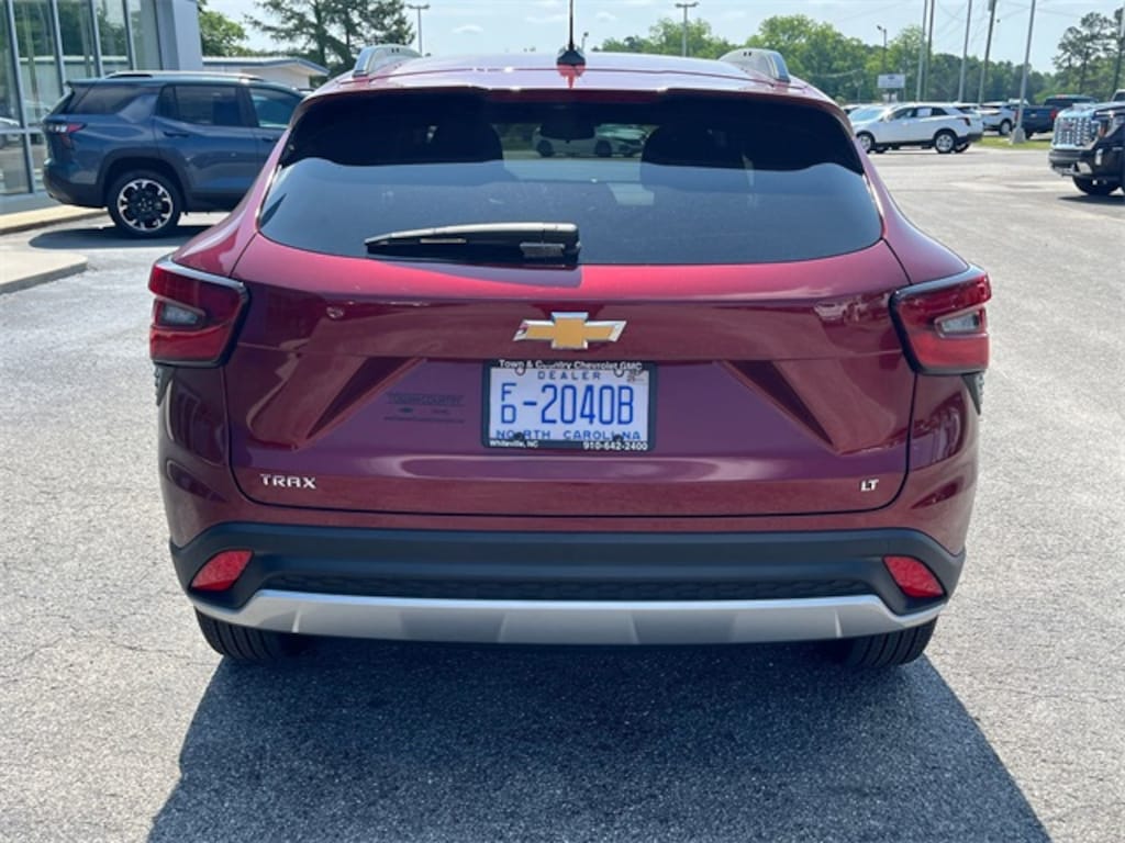 Used 2024 Chevrolet Trax LT SUV