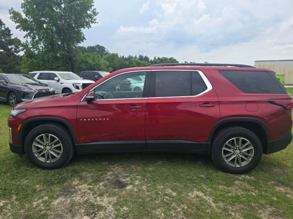 Used 2023 Chevrolet Traverse LT Leather SUV