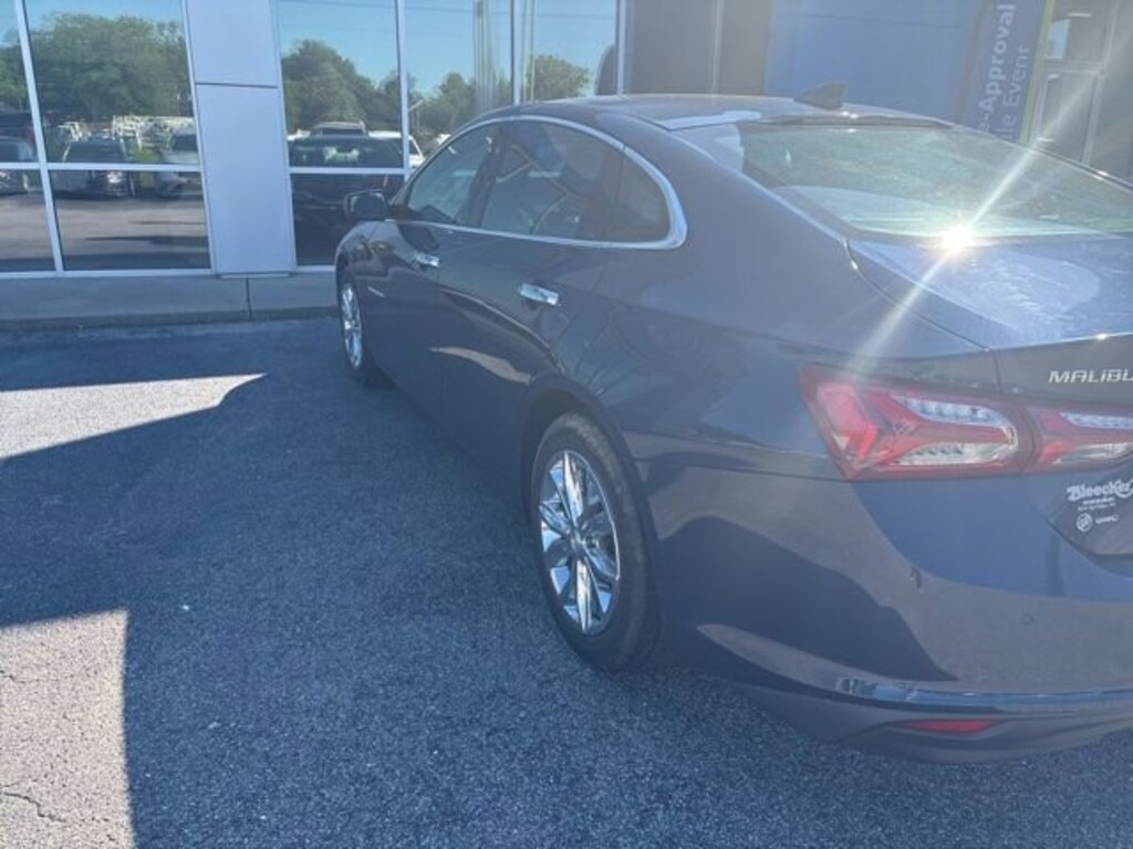 Used 2022 Chevrolet Malibu LT Car