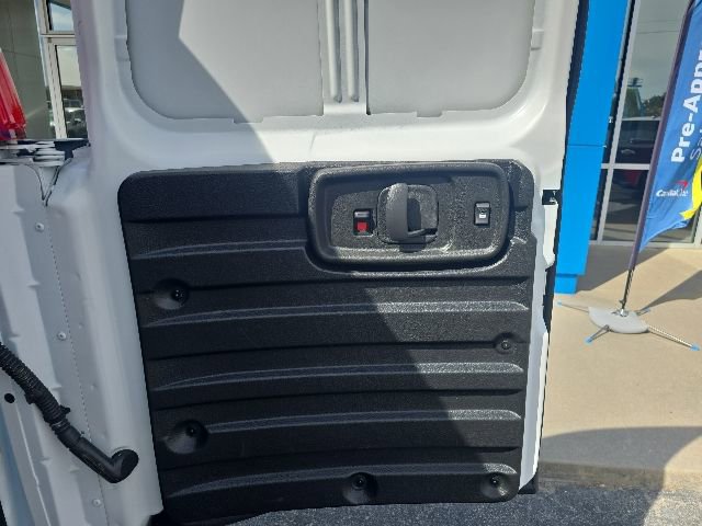 2025 GMC Savana Cargo Work Van - Photo 26