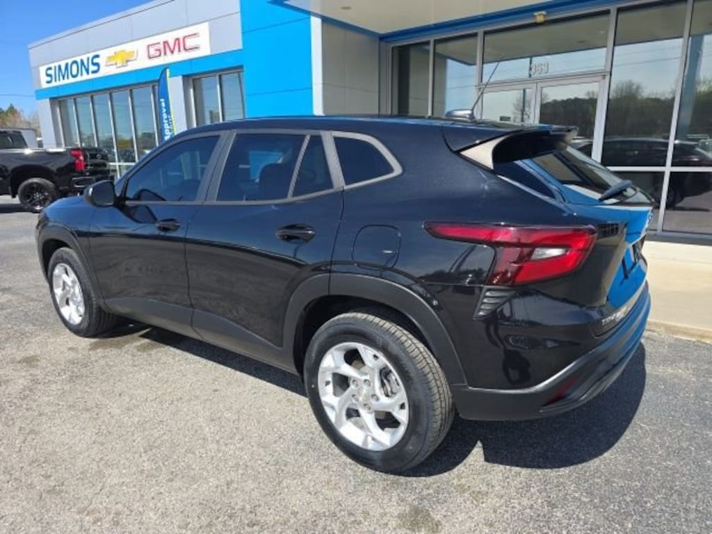 Used 2024 Chevrolet Trax LS SUV