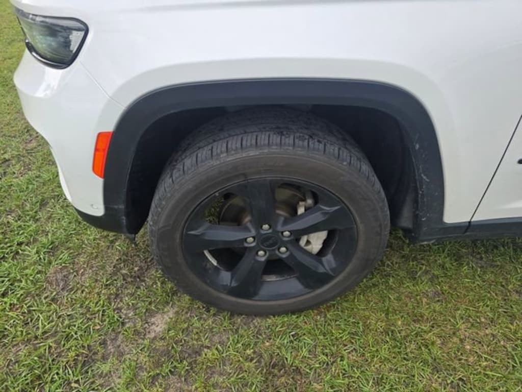 Used 2023 Jeep Grand Cherokee Limited
