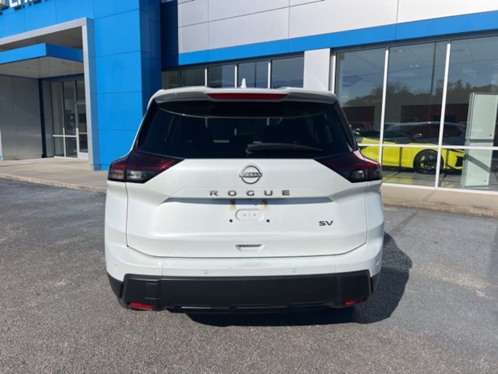 Used 2024 Nissan Rogue SV SUV