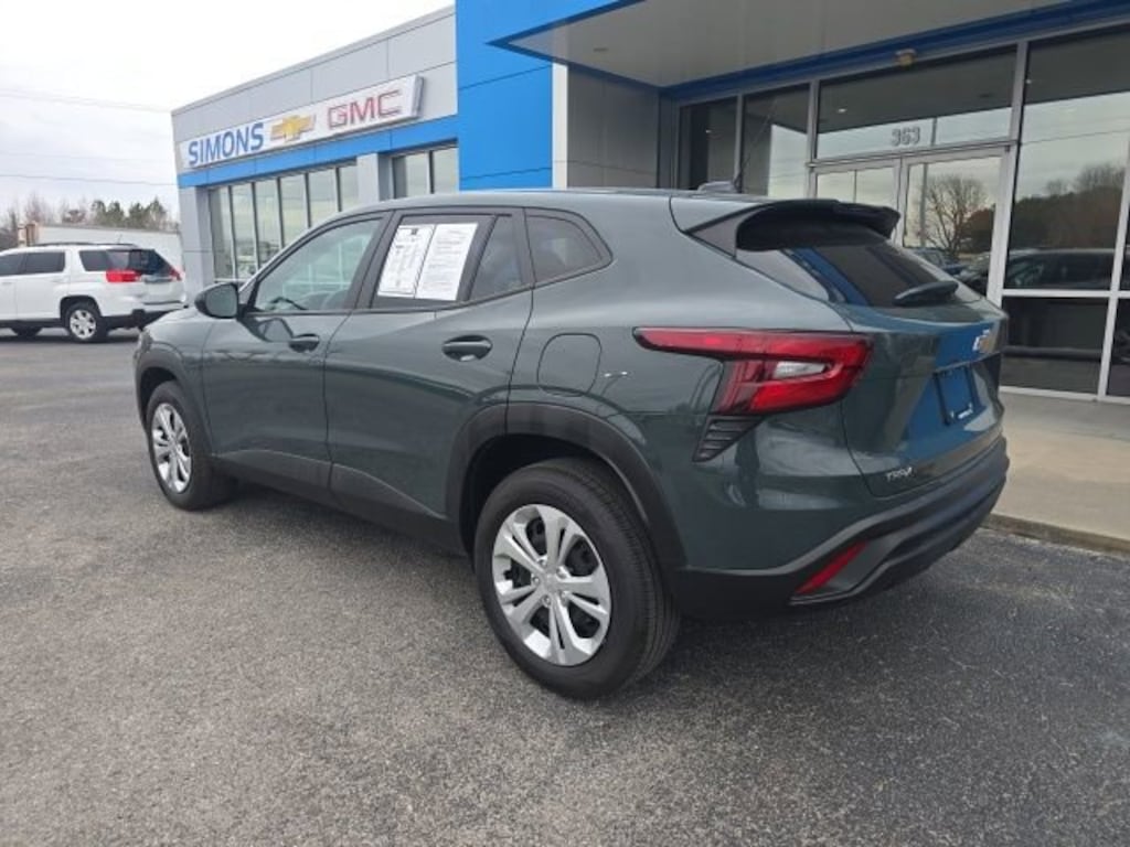 Used 2025 Chevrolet Trax LS SUV