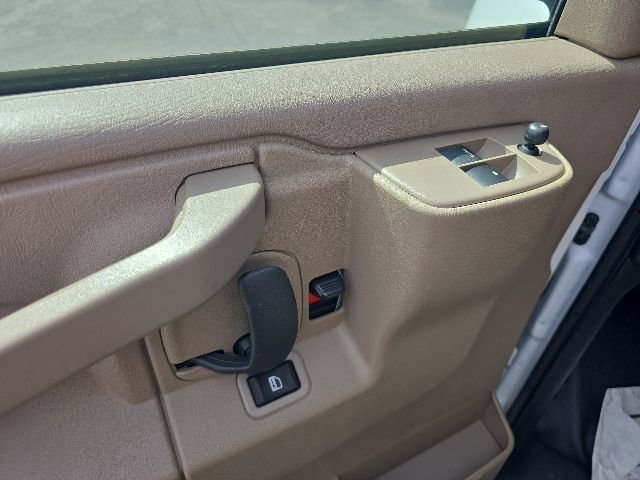 2025 GMC Savana Cargo Work Van - Photo 12