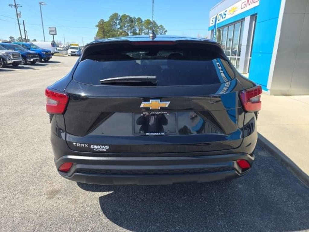 Used 2024 Chevrolet Trax LS SUV