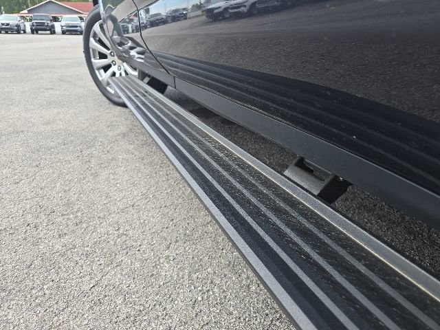 2025 Chevrolet Suburban Premier - Photo 36