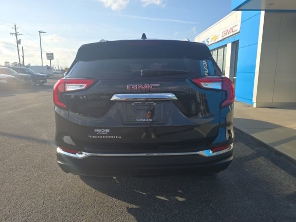 Used 2023 GMC Terrain SLT SUV