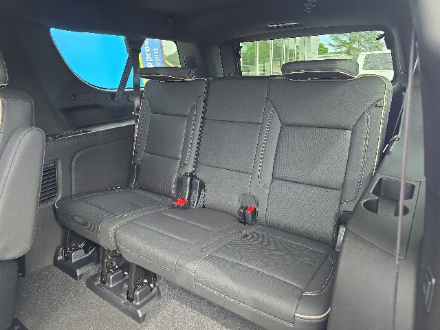 2025 Chevrolet Suburban Premier - Photo 33