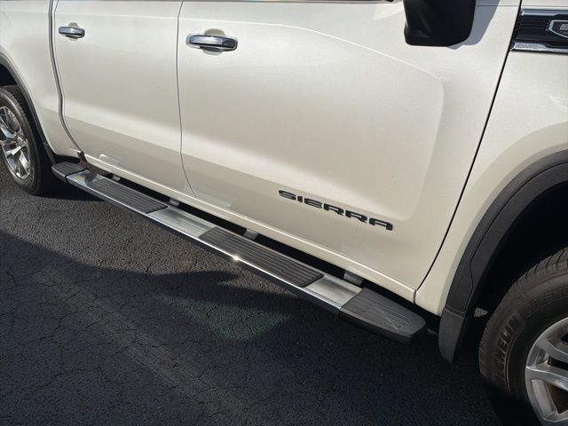 2019 Gmc Sierra 1500 SLT photo 3