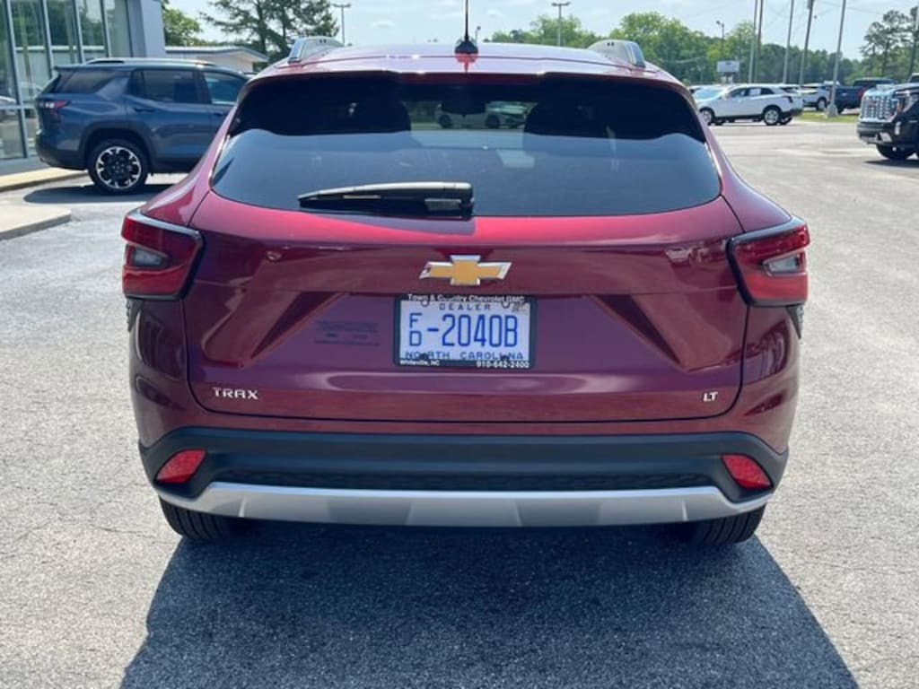 Used 2024 Chevrolet Trax LT SUV