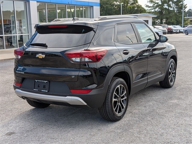 2026 Chevrolet Trailblazer LT photo 2