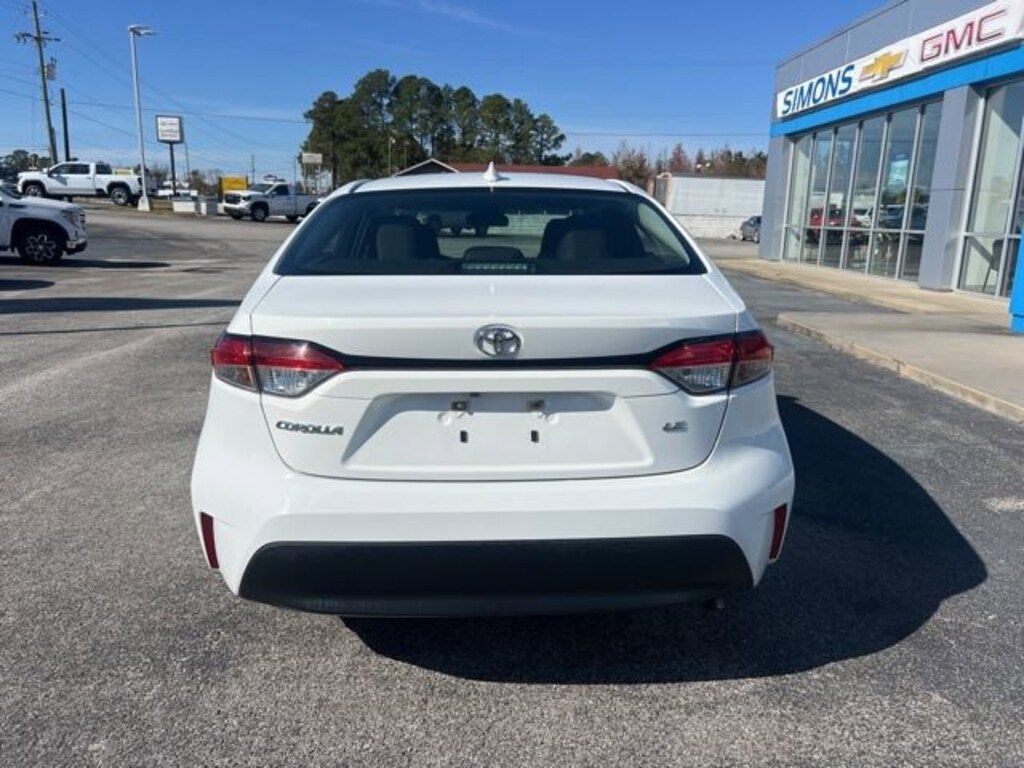 Used 2024 Toyota Corolla LE Sedan