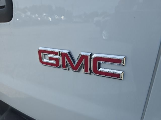 2025 GMC Savana Cargo Work Van - Photo 27