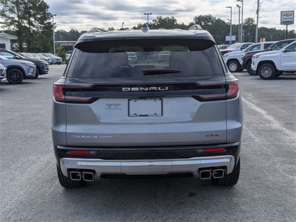 Used 2024 GMC Acadia Denali SUV