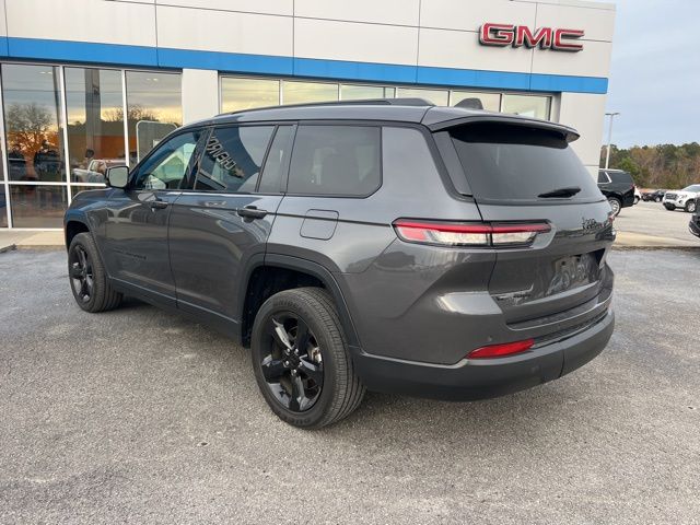 2023 Jeep Grand Cherokee Laredo Altitude photo 2