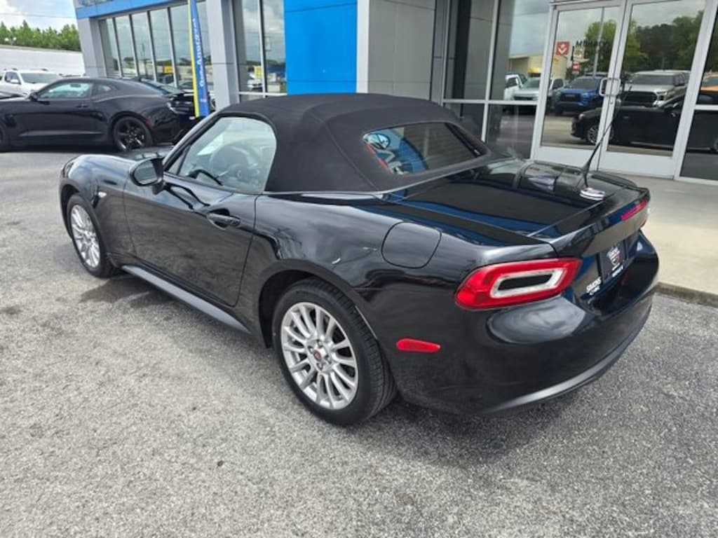 Used 2020 FIAT 124 Spider Classica