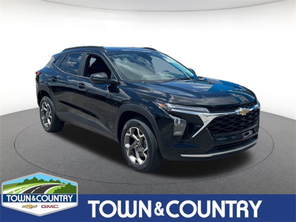 New 2025 Chevrolet Trax LT SUV