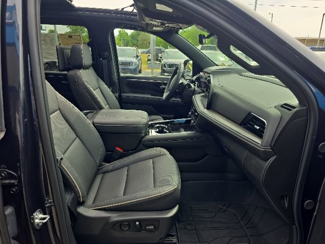 2025 Chevrolet Suburban Premier - Photo 50