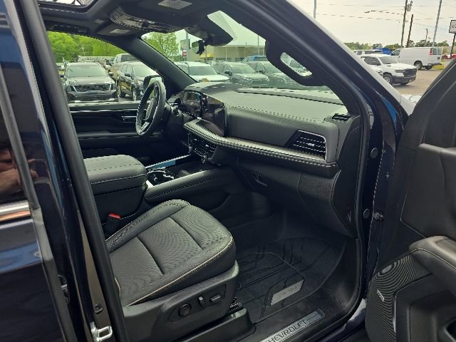 2025 Chevrolet Suburban Premier - Photo 49
