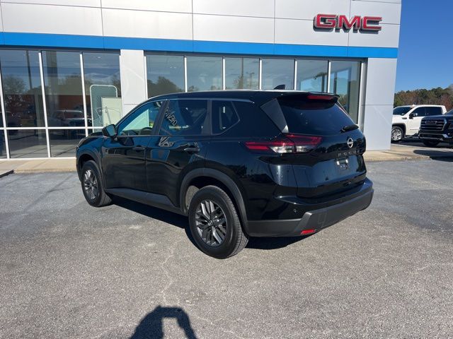 2024 Nissan Rogue S photo 2