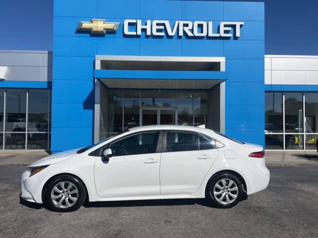 Used 2024 Toyota Corolla LE Sedan