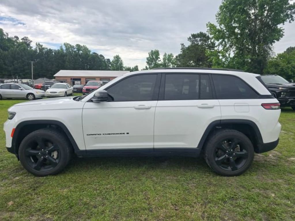 Used 2023 Jeep Grand Cherokee Limited