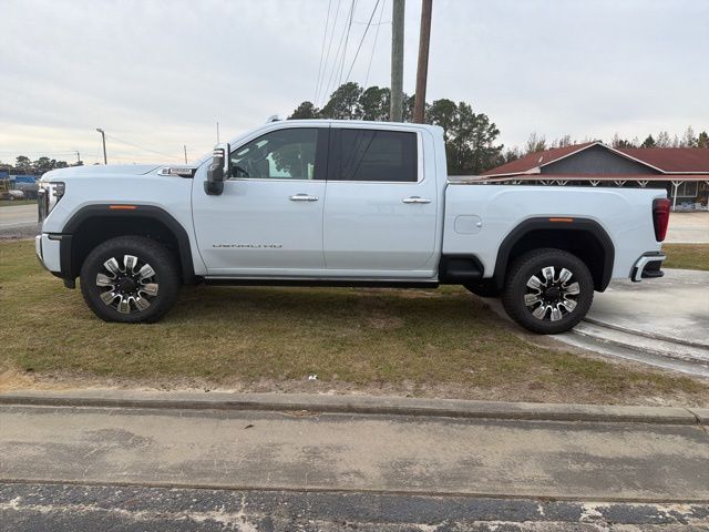 2026 Gmc Sierra 2500 HD Denali photo 2