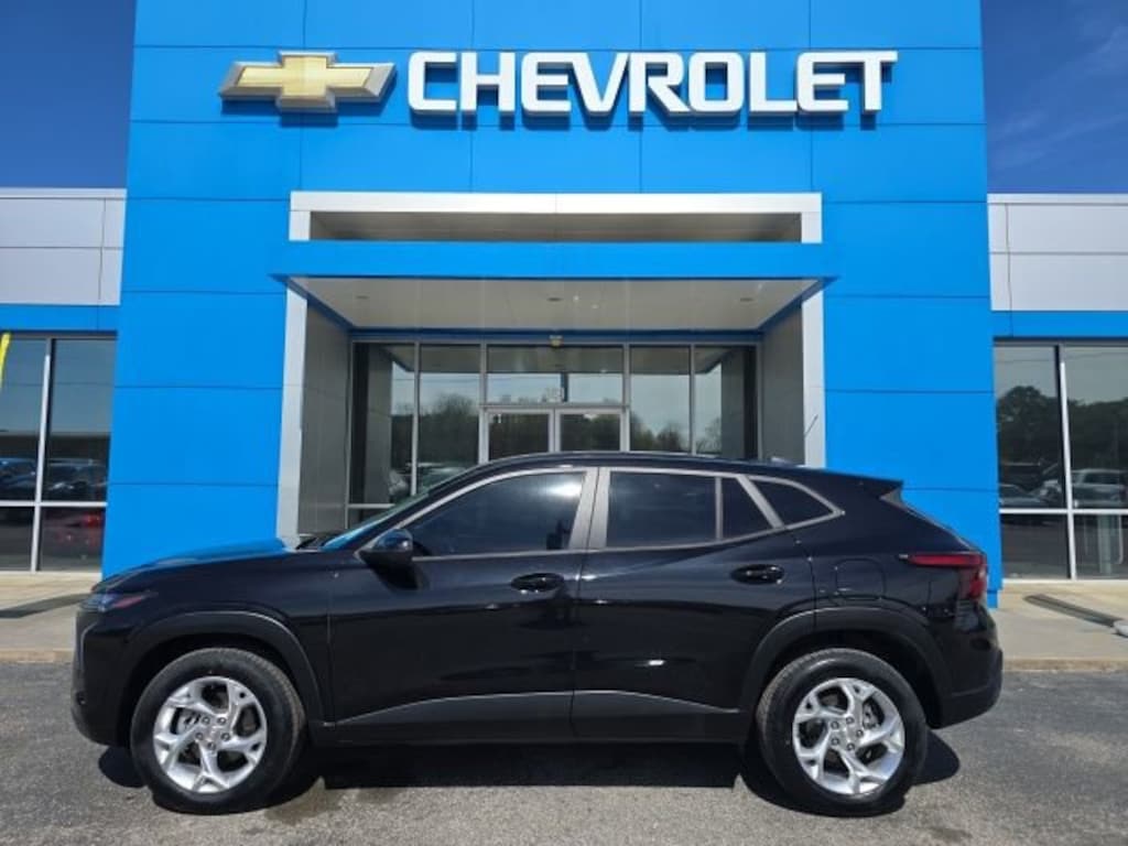 Used 2024 Chevrolet Trax LS SUV