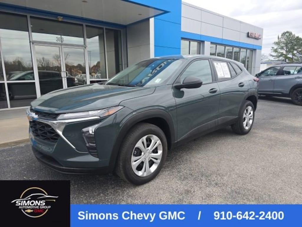 Used 2025 Chevrolet Trax LS SUV