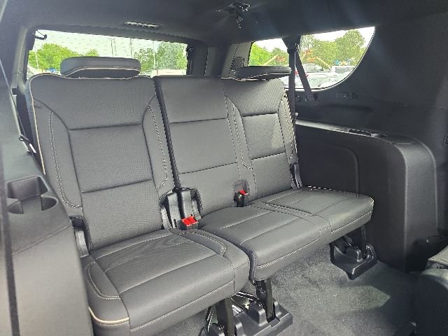 2025 Chevrolet Suburban Premier - Photo 46