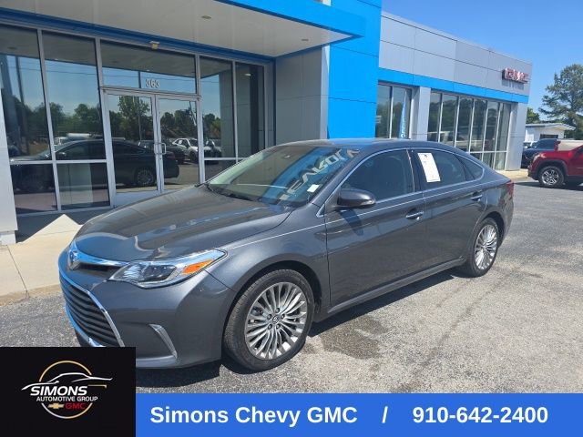 2018 Toyota Avalon Limited's photo