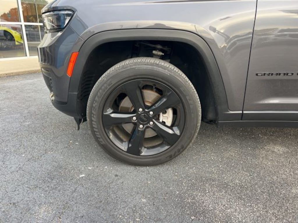 Used 2023 Jeep Grand Cherokee L Altitude SUV